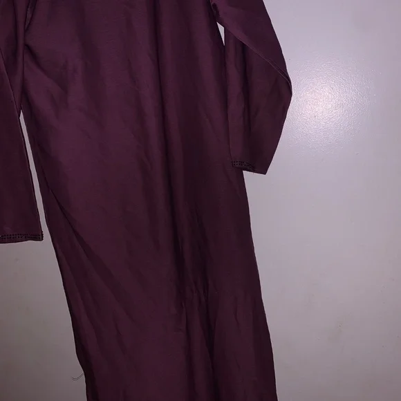 Kids,girls 10-11 purple abaya with designs very cute and silky look